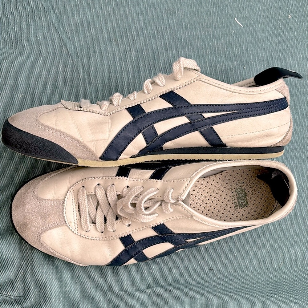Onitsuka Tiger Mexico 66- size 7.5 US, fits like a 8.5 US